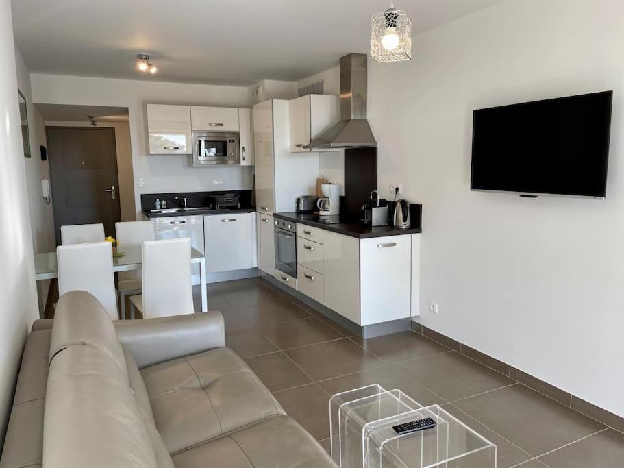Apartment 17 - Neuf, Parking Terrasse Et Jolie Vue *